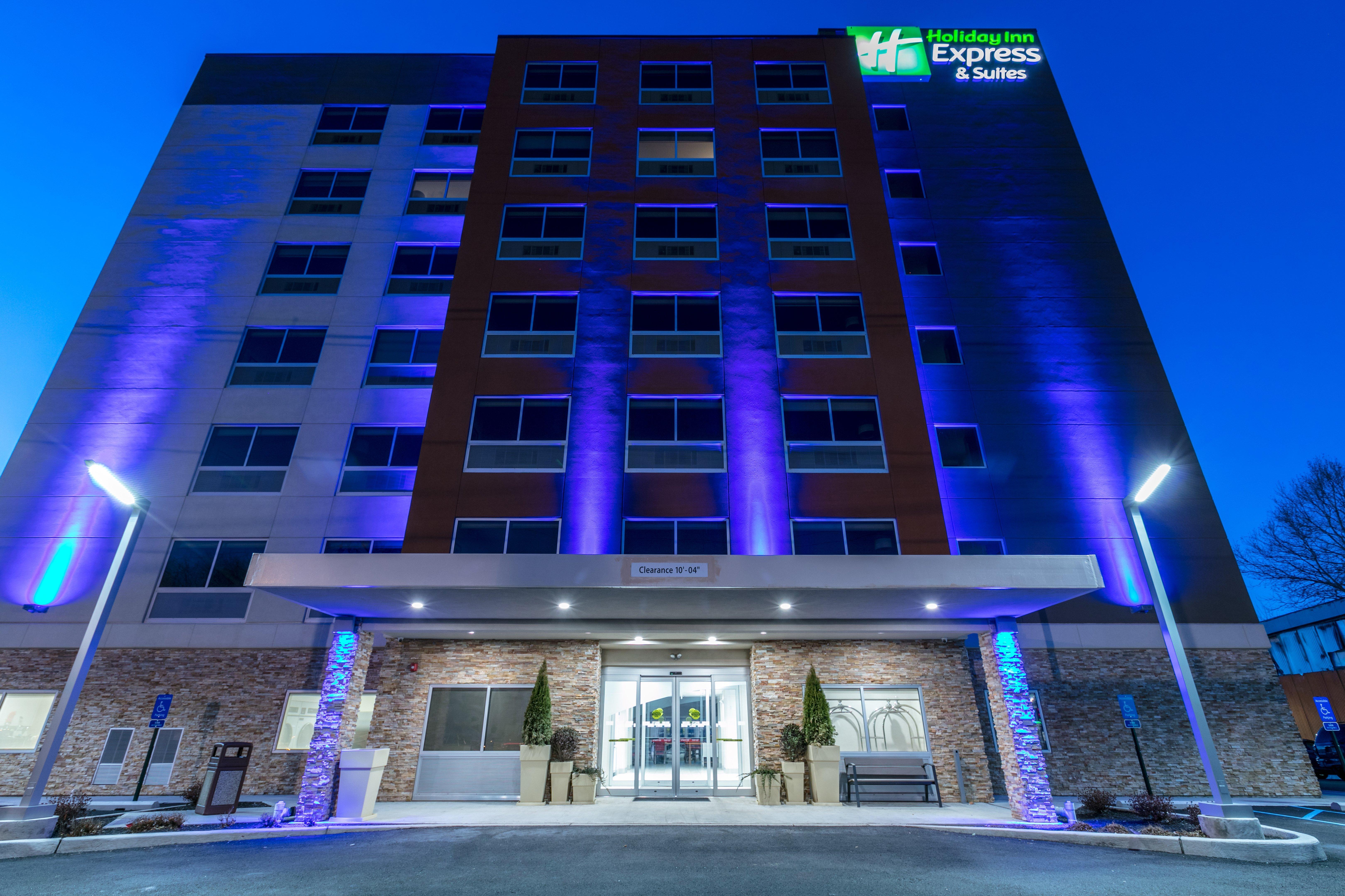 Holiday Inn Express & Suites Jersey City North - Hoboken, An Ihg Hotel Exterior photo